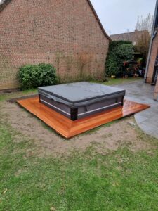 Terrasse et jaccuzi